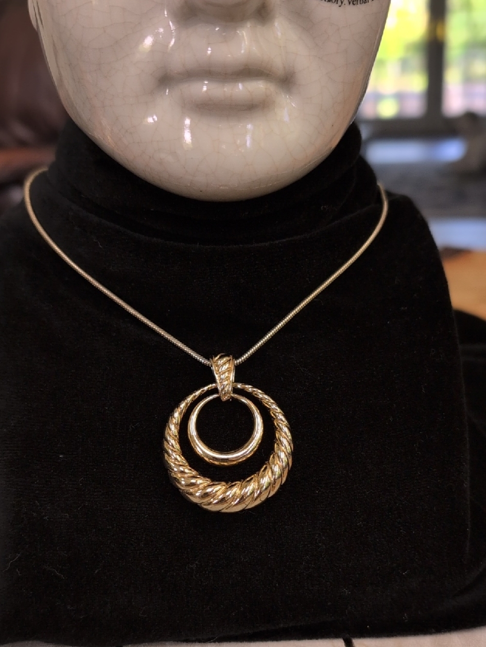 Gold Double-Ring Rope Pendant Necklace - Women Jewelry
